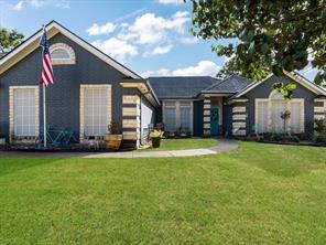 102 Oakwood Place - Photo 2