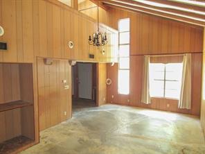 413 S Avenue G - Photo 13