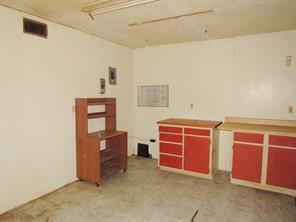 413 S Avenue G - Photo 15