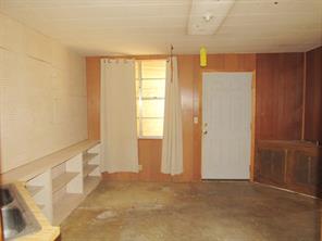 413 S Avenue G - Photo 23