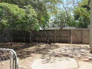413 S Avenue G - Photo 25