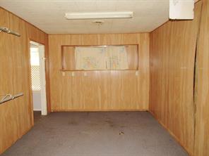 413 S Avenue G - Photo 6