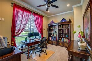 1025 Sinopa Street - Photo 3