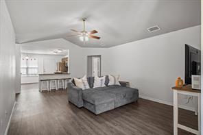 541 Foster - Photo 3