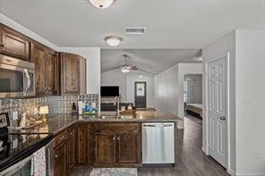 541 Foster - Photo 7