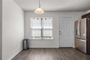 541 Foster - Photo 9