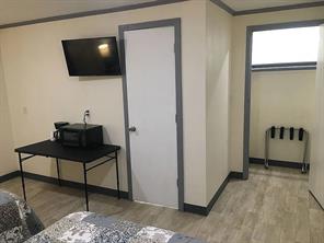 804 South 1st Street - Photo 5
