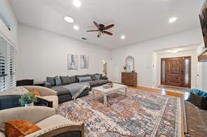 1633 Crosshaven Drive - Photo 4