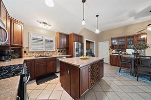 1633 Crosshaven Drive - Photo 9
