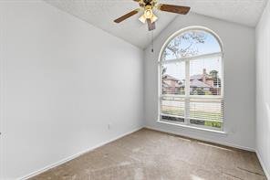 2031 Greenview Drive - Photo 19