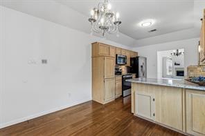 2031 Greenview Drive - Photo 8