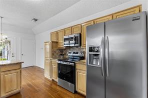 2031 Greenview Drive - Photo 9