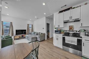 218 Locust Street S - Photo 14