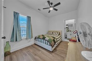 218 Locust Street S - Photo 15