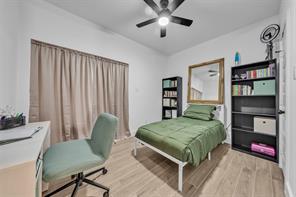 218 Locust Street S - Photo 18