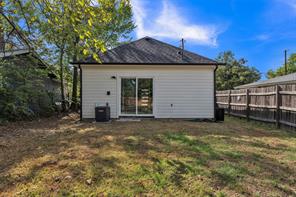 218 Locust Street S - Photo 24