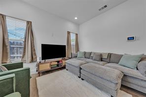218 Locust Street S - Photo 8