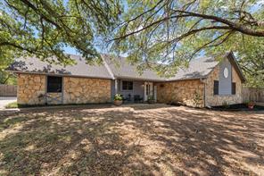 312 Trailwood Drive - Photo 2