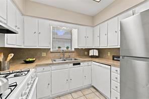 1111 Elmwood Street - Photo 24