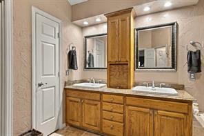 816 Rolling Meadows Court - Photo 29