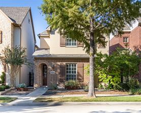 2209 Longwood Drive