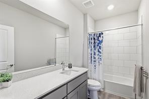 15545 Canford Terrace - Photo 32