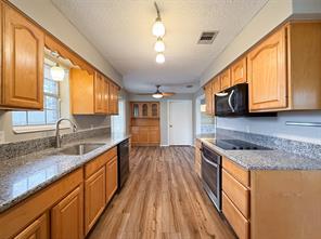1605 Brighton Drive - Photo 11