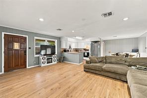 403 S Hamilton - Photo 3