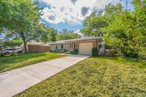 506 Dover Drive - Photo 2