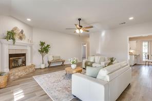 615 Rosewood Place - Photo 4