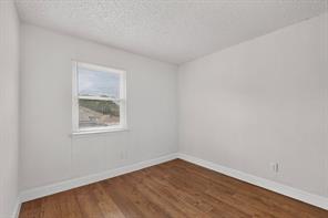 11820 Amberly Lane - Photo 32