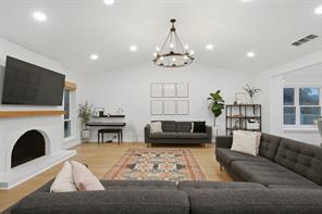 1902 Baylor Drive - Photo 5