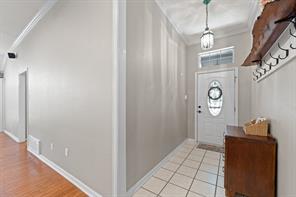 1618 Hyde Park Boulevard - Photo 4