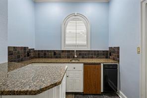 32 Victoria Drive - Photo 10