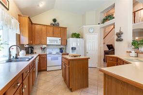 10208 Noel Drive - Photo 15