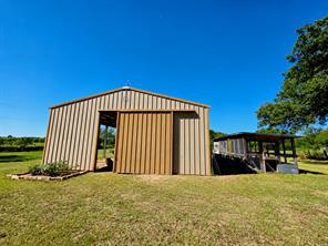 1426 Farm Road 2560 - Photo 20