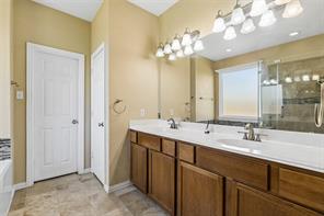 8410 Lexington Court - Photo 10