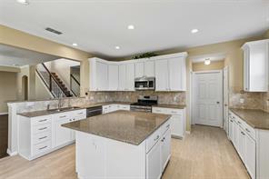 8410 Lexington Court - Photo 8