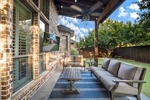 15605 Crown Cove Lane - Photo 4