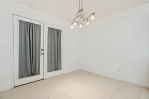 1412 Sleepy Hollow Drive - Photo 19