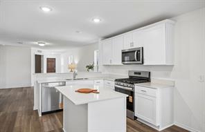 7805 Fenton Parkway - Photo 6