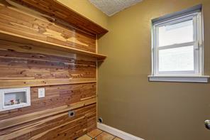 1910 Middle Glen Drive - Photo 11