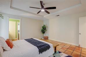 1910 Middle Glen Drive - Photo 22