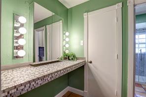1910 Middle Glen Drive - Photo 24