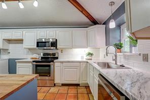1910 Middle Glen Drive - Photo 7
