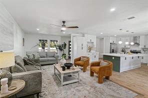 2704 Parkhaven Drive - Photo 3