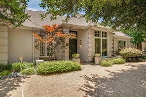 5904 Kensington Drive - Photo 2