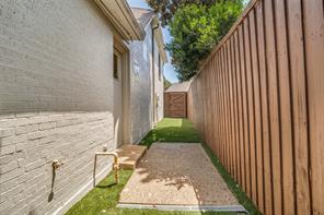 5904 Kensington Drive - Photo 40
