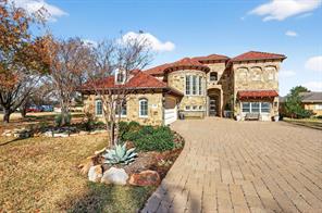 600 Kiowa Drive E - Photo 2