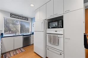 408 Pecan Drive - Photo 13